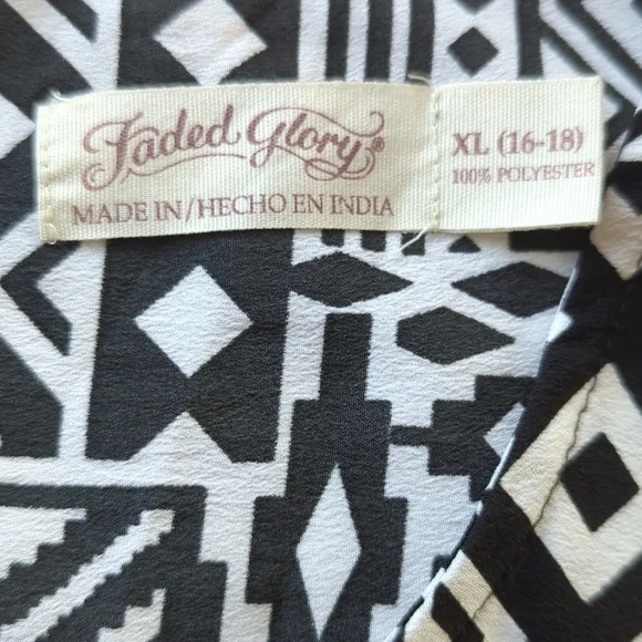 Faded Glory High Low Sleeveless Top XL Black White Pattern - Picture 2 of 14
